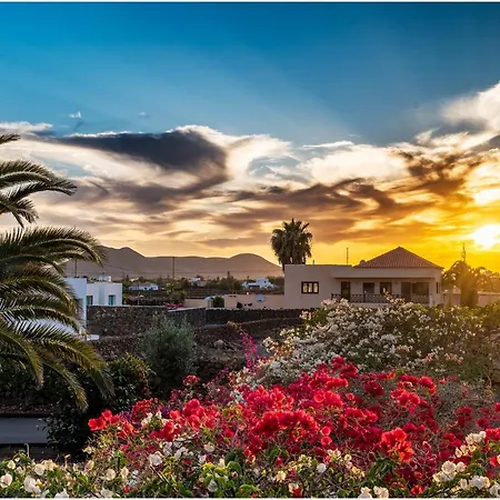 Villa-mayo - Peaceful Paradise: Dream Vacation Lajares