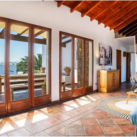 Villa-mayo - Peaceful Paradise: Dream Vacation Lajares